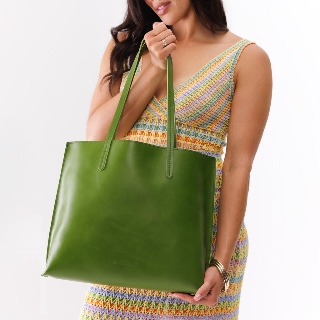 August Tote