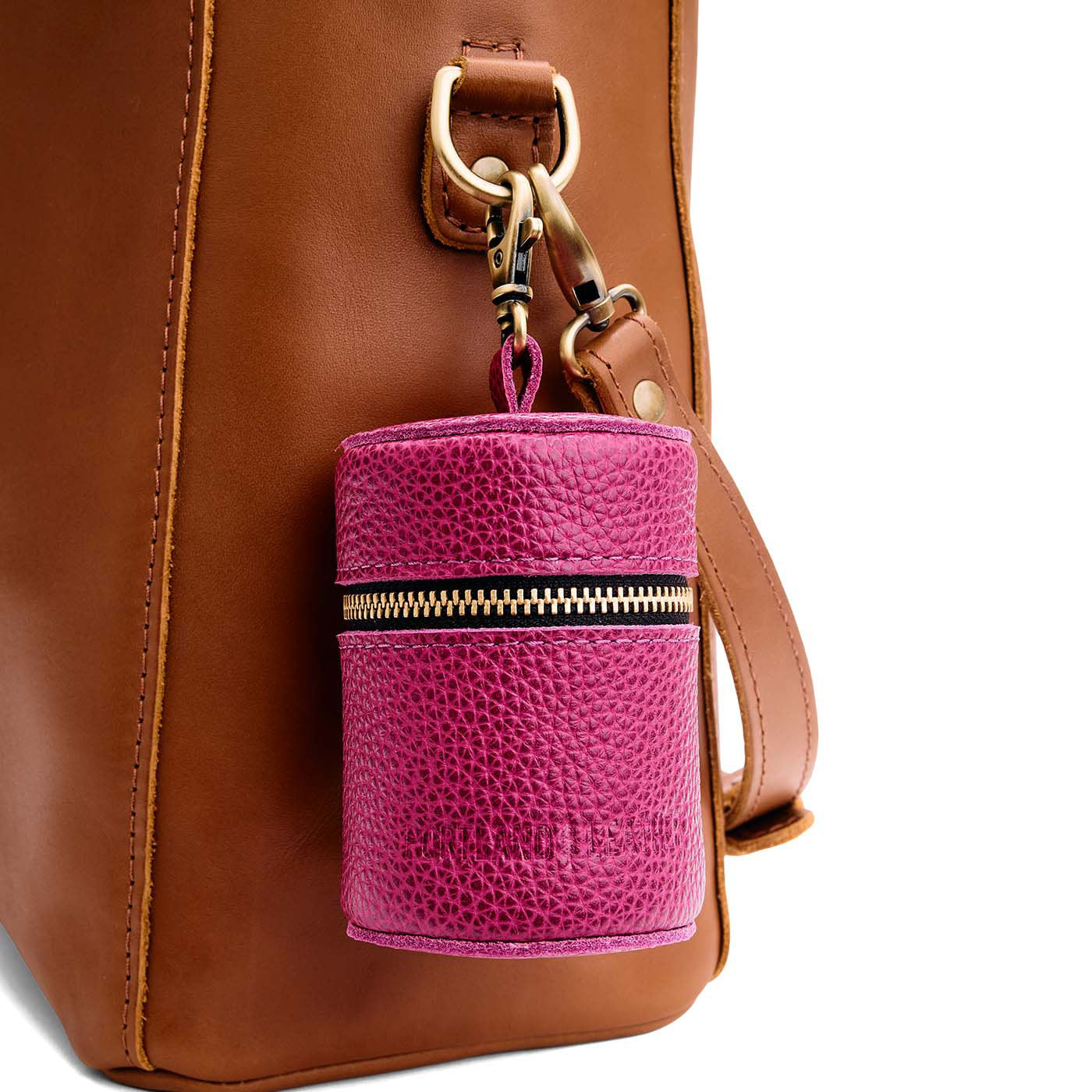 Rollie Pouch