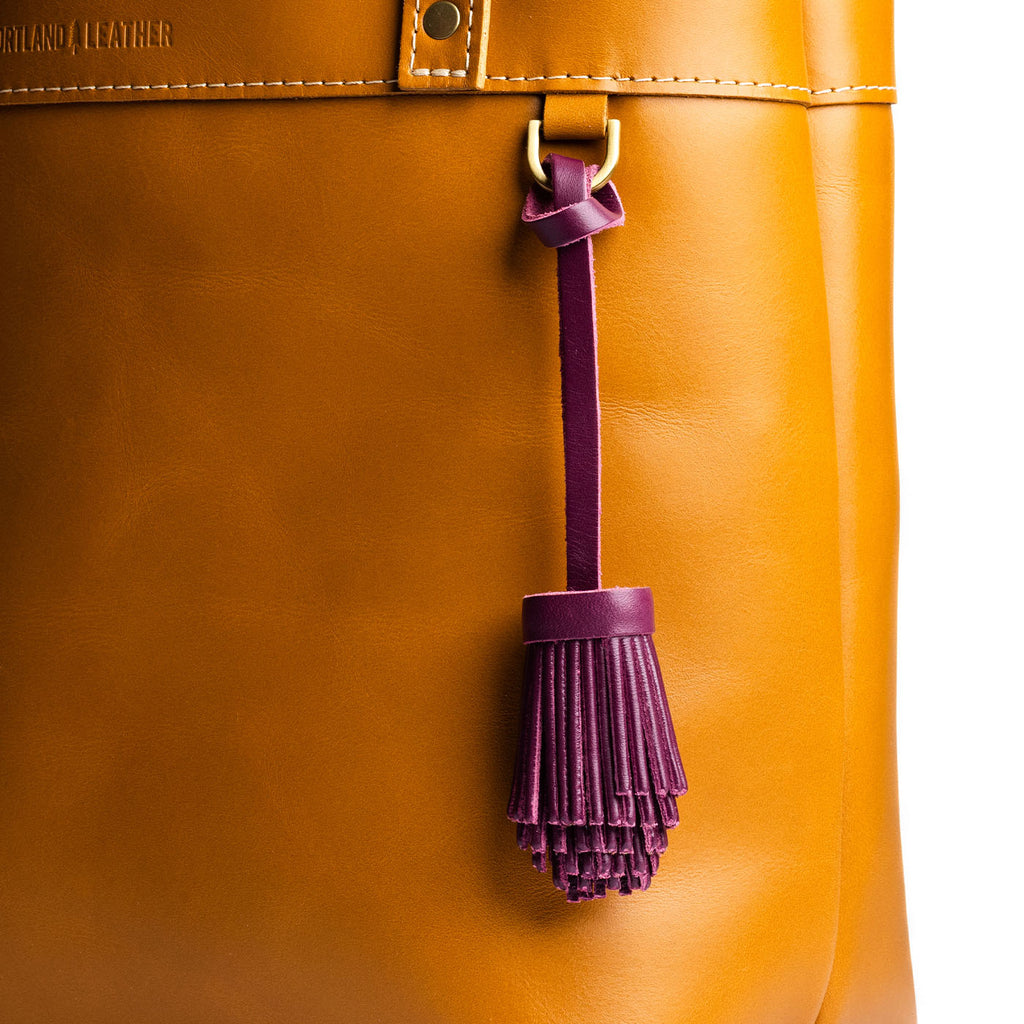 Pom Tassel